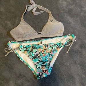 Roxy bikini reversible top